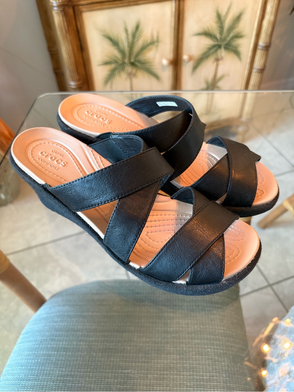CROCS A-Leigh Crisscross Wedge Sandal, Black, size 8